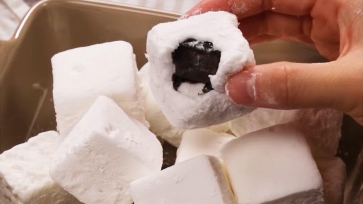 kẹo dẻo marshmallow nhân socola, kẹo dẻo marshmallow nhân matcha socola